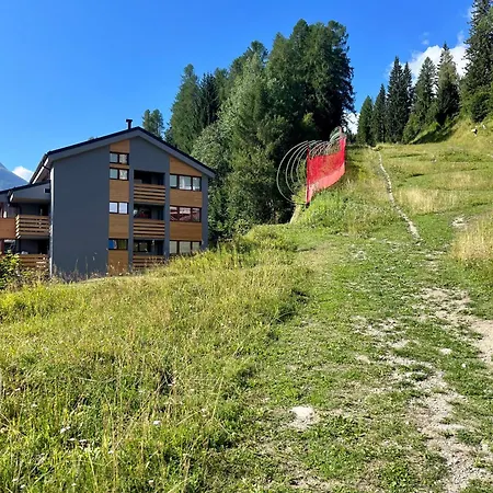 - I Larici Apartament
